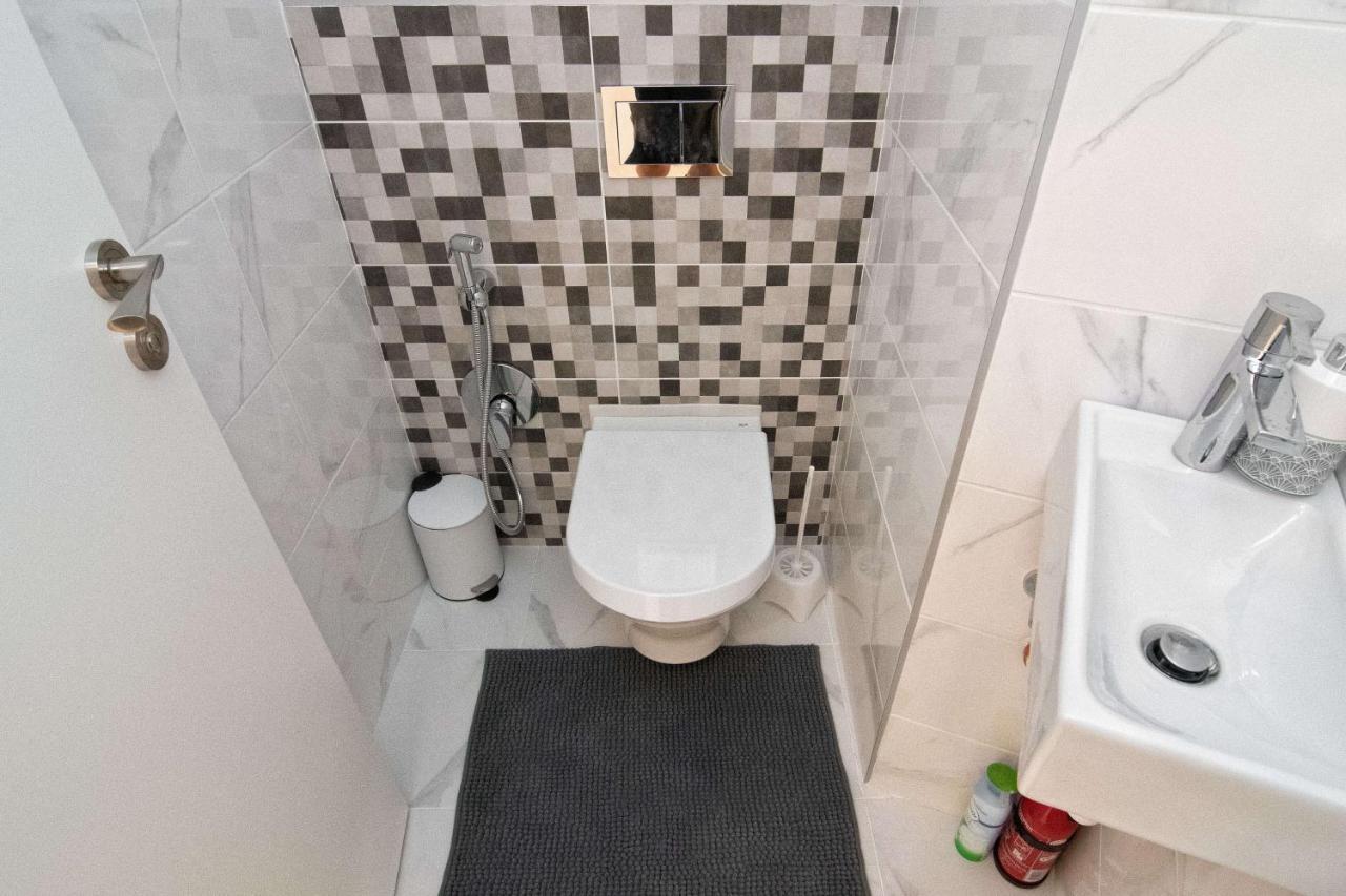 Luxury City Center Two Bedroom Apartment Close To Beach Varna Buitenkant foto